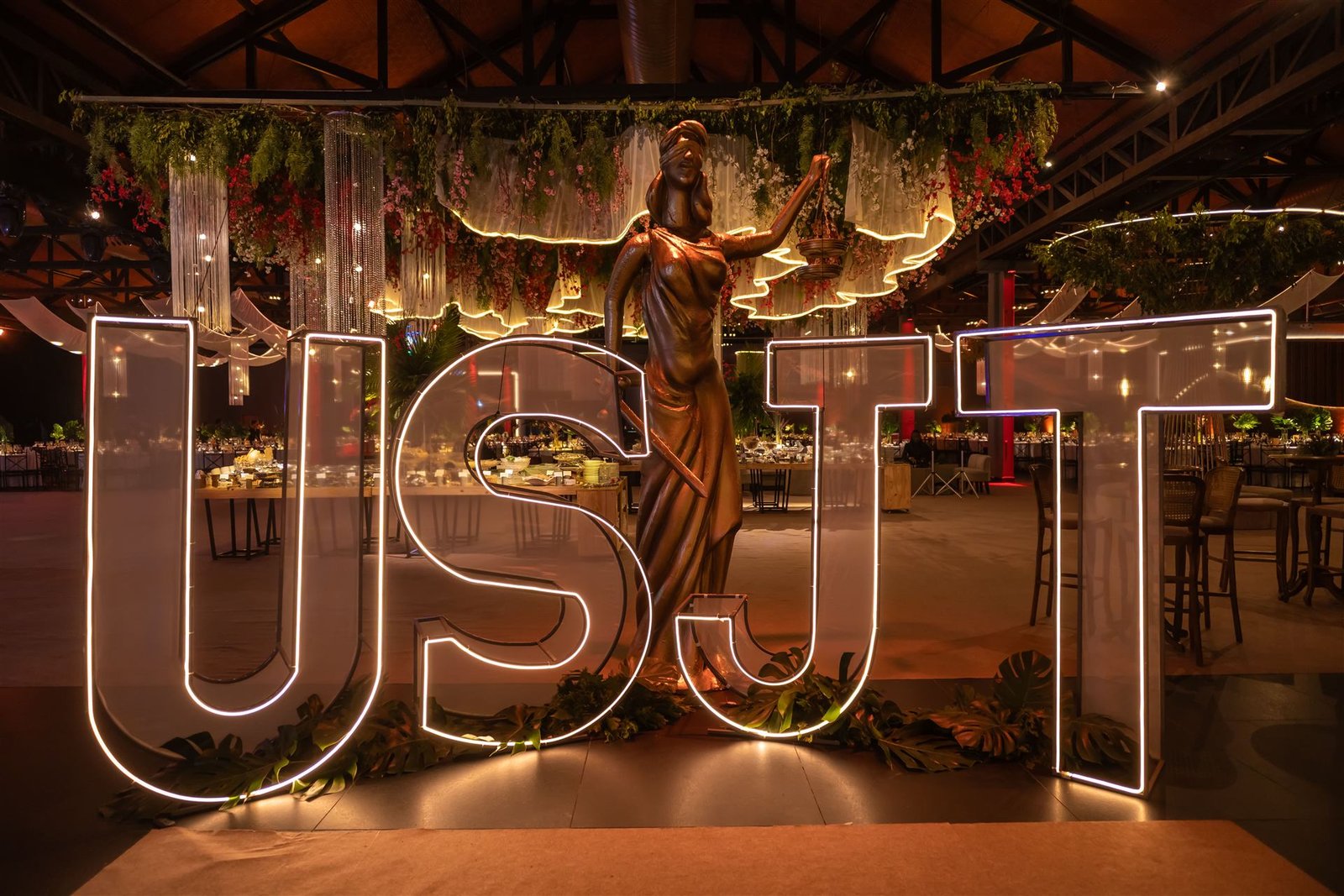 Decoração de baile de gala de formatura - Pixi Formaturas